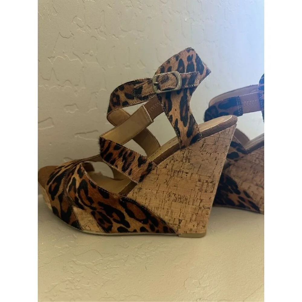 Chinese Laundry Cheetah Wedge
